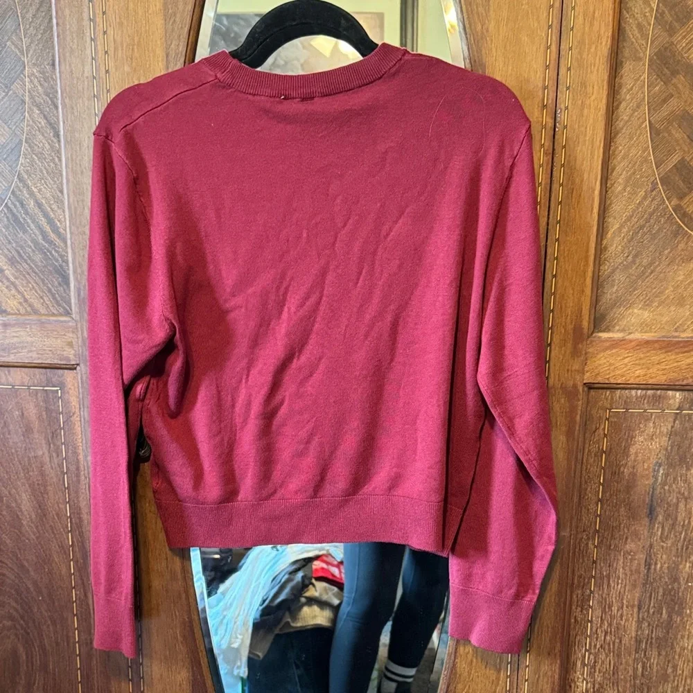 H&M Women’s Burgundy Crewneck Sweater Basic‎